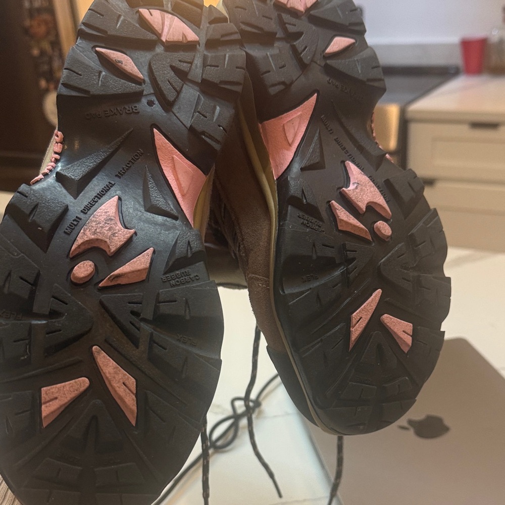 Hi-Tec Outdoor Boots with Pink and Brown Highlights - Picture 4 of 7